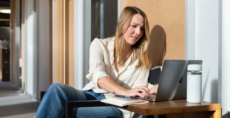 New Year Reset: Reflect, Refresh and Plan for 2026 With Cara Bendon