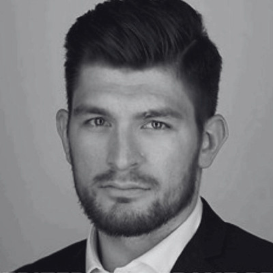 Jackson Szabo, Hyve